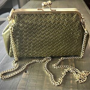 Valentina Fiore olive green leather bag w/gold tone chain, made in Italy